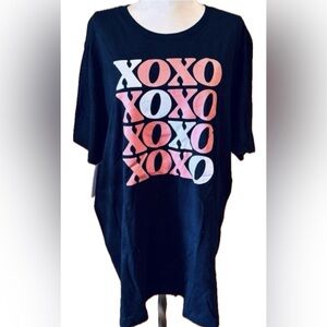 🖤 Boutique XOXO Short Sleeve Tee Size XL 🖤